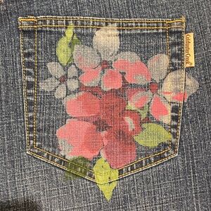Coldwater Creek Capris Blue Jeans with Floral Design